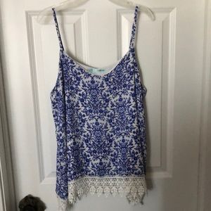 Tank with lace